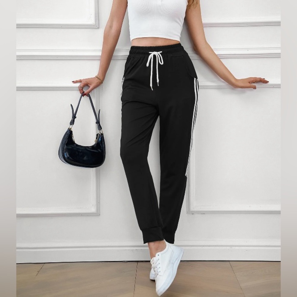 Womens Sweatpants Joggers with Pockets | Black and White stripes | Size XL